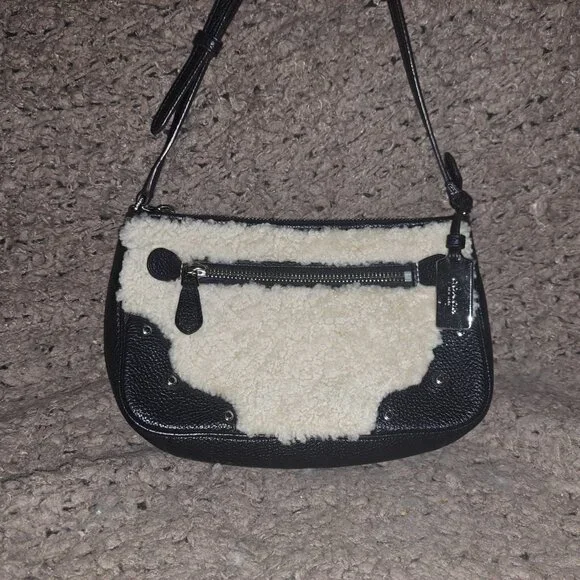 COACH-Rhyder-Shearling Black Leather-36490-Crossbody-Bag Charm-Near Mint - Picture 2 of 8